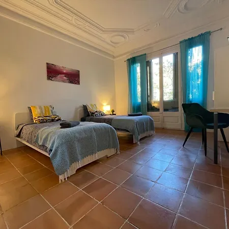 Hostel Bcn Private - Arc De Triomf Sj *