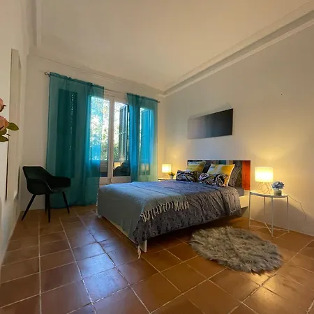 Hostel Bcn Private - Arc De Triomf Sj *